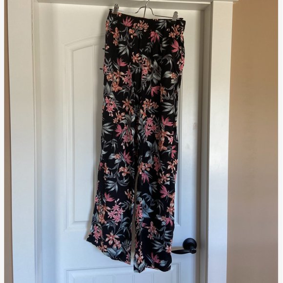 H&M light weight floral pants - Picture 1 of 1